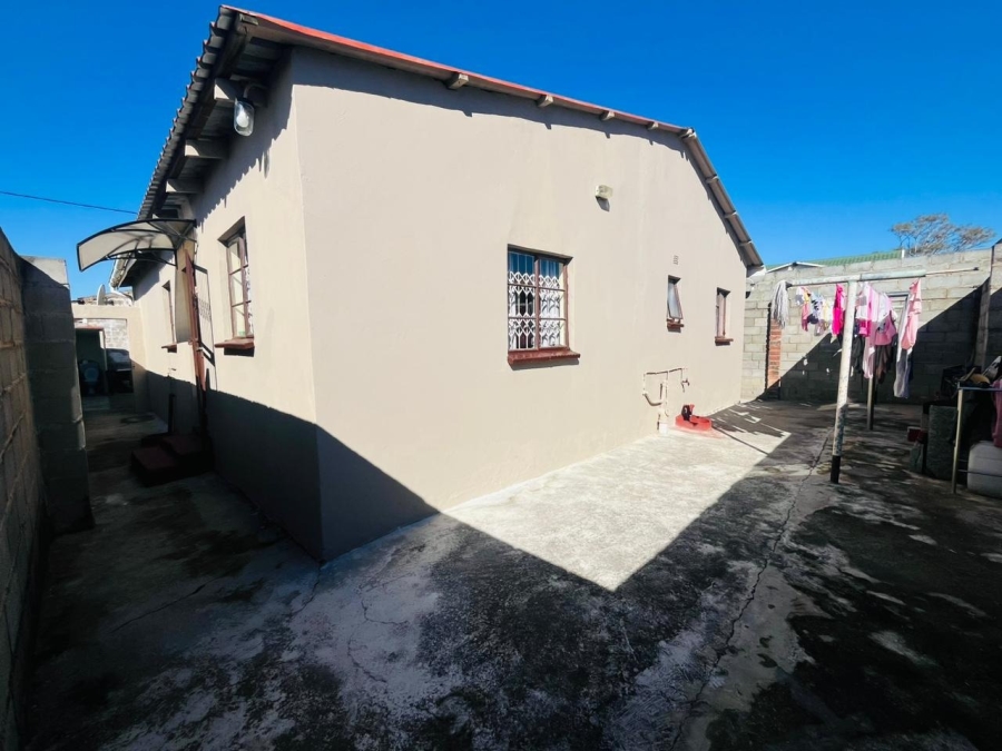 3 Bedroom Property for Sale in Scenery Park Eastern Cape